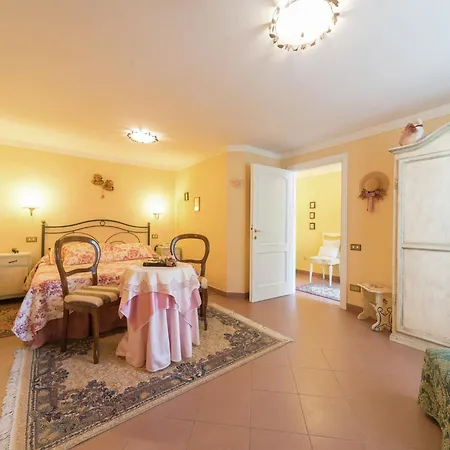 Casa vacanze In Tuscany With Pool Near Certaldo Gambassi Terme